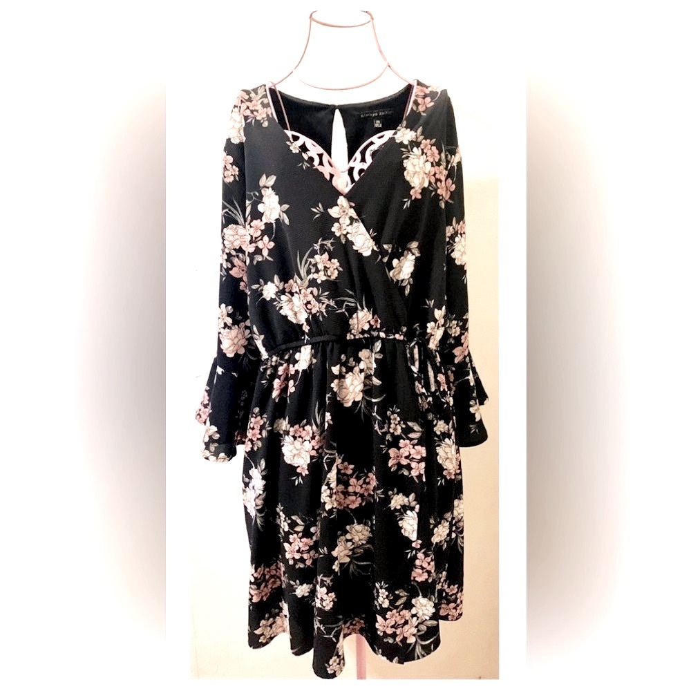 🎁Like New Always Indigo Black/Pink Multi Dress- 2X PLUS